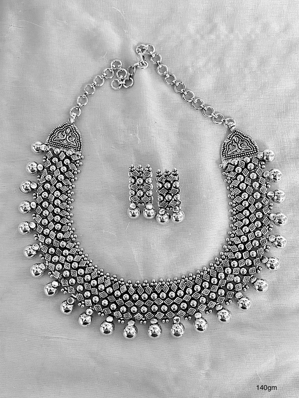 silver neckless